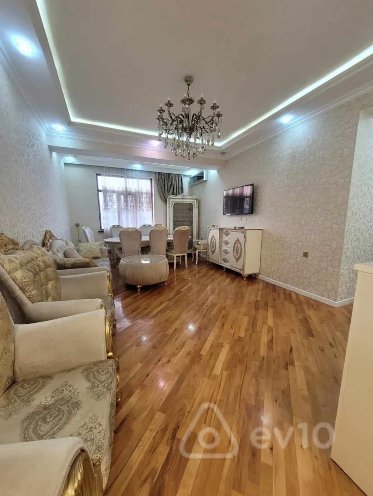 Kirayə verilir 3 otaqlı yeni tikili 90 m²
