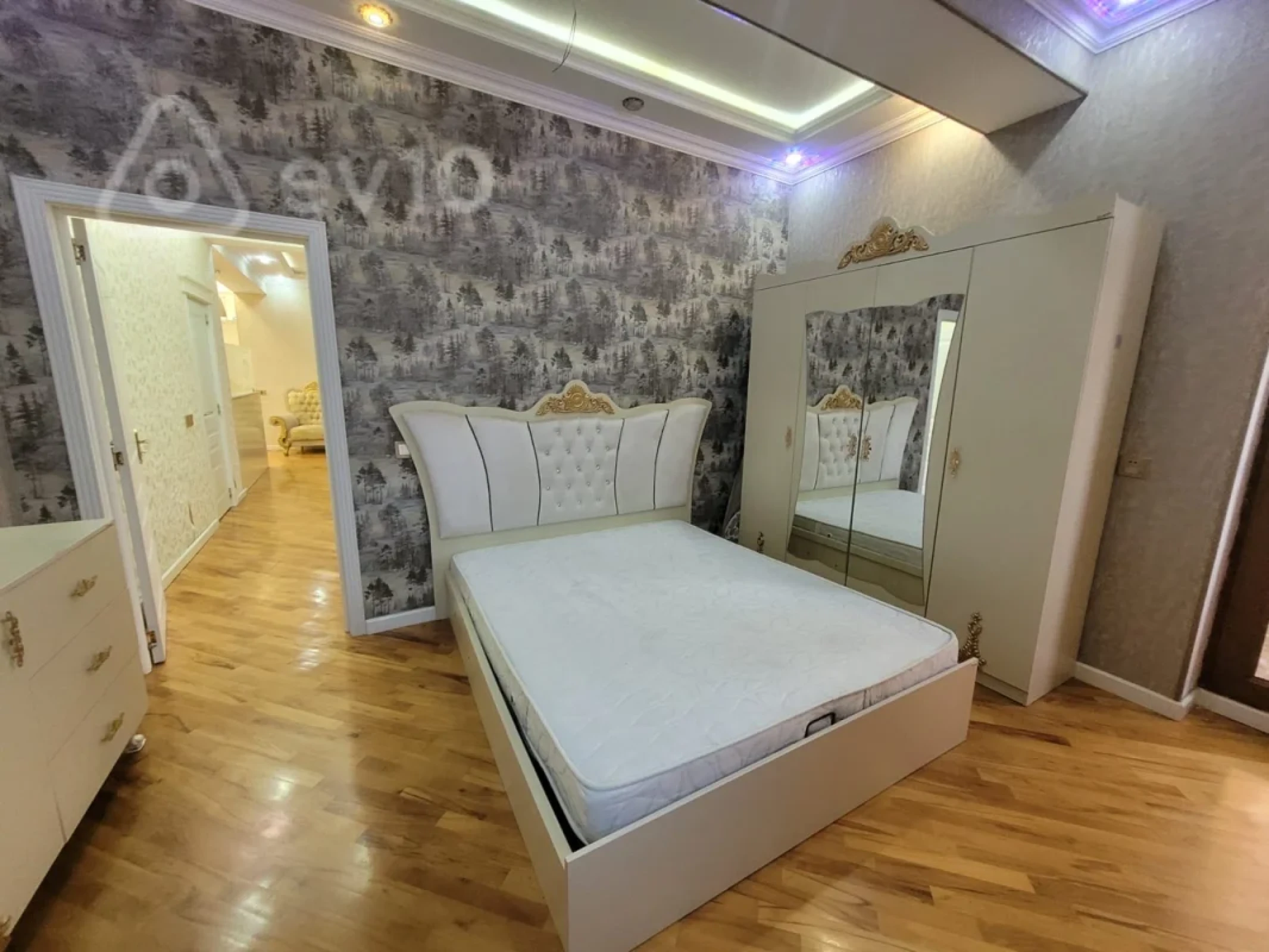 Kirayə verilir 3 otaqlı yeni tikili 90 m²