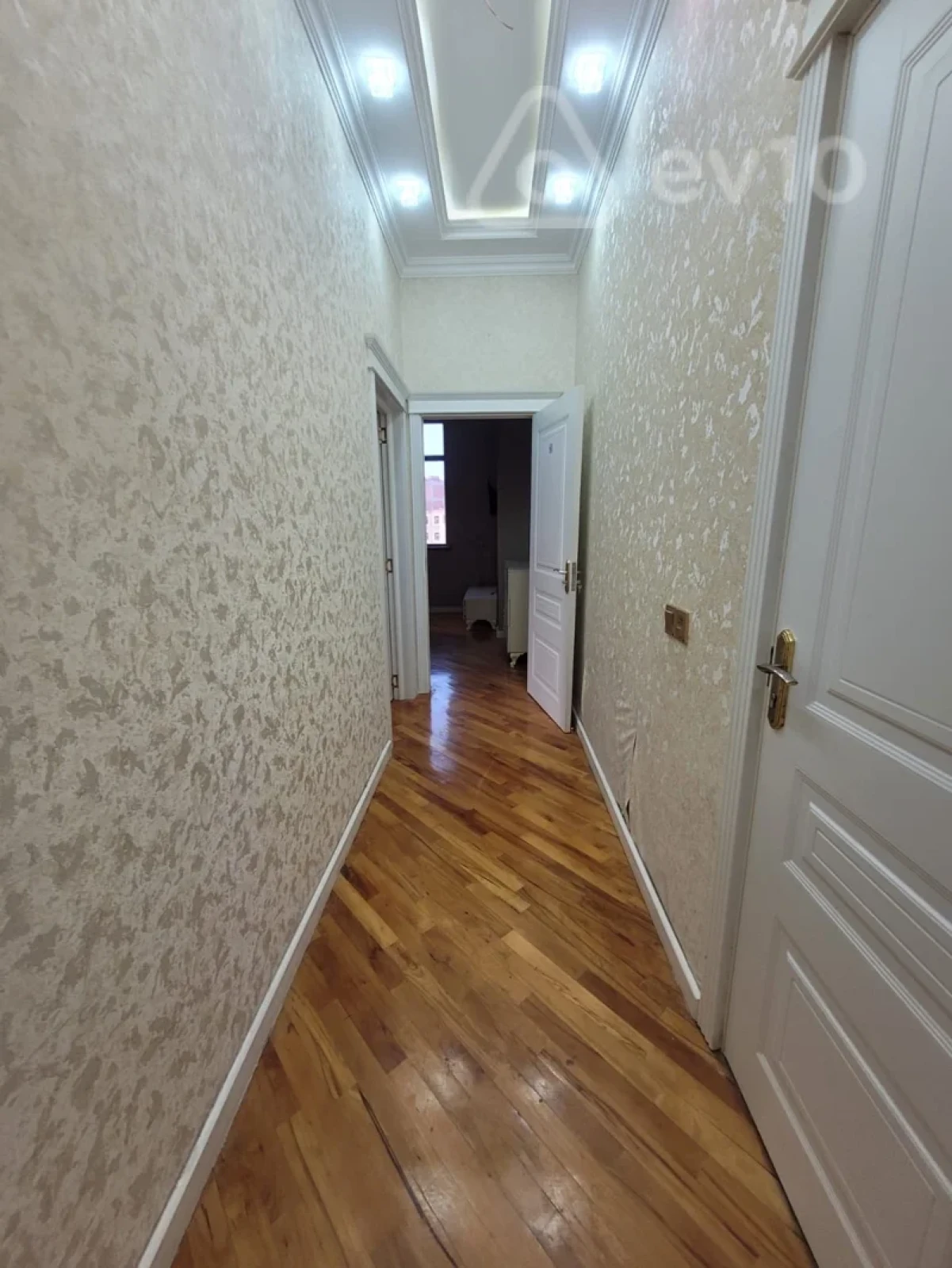 Kirayə verilir 3 otaqlı yeni tikili 90 m²