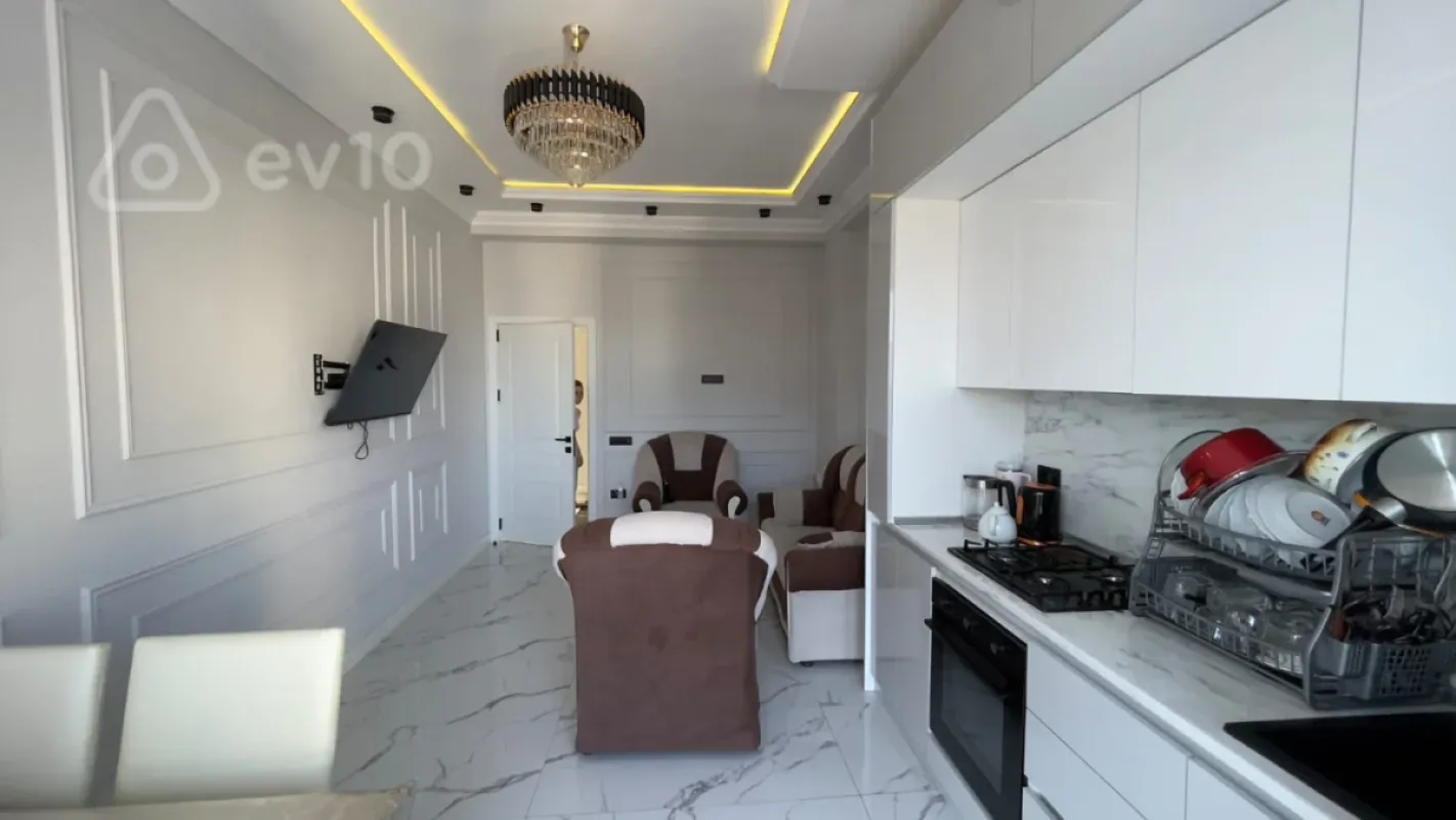 Kirayə verilir 3 otaqlı yeni tikili 75 m²