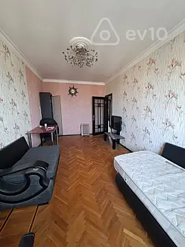 Satılır 3 otaqlı köhnə tikili 85 m²