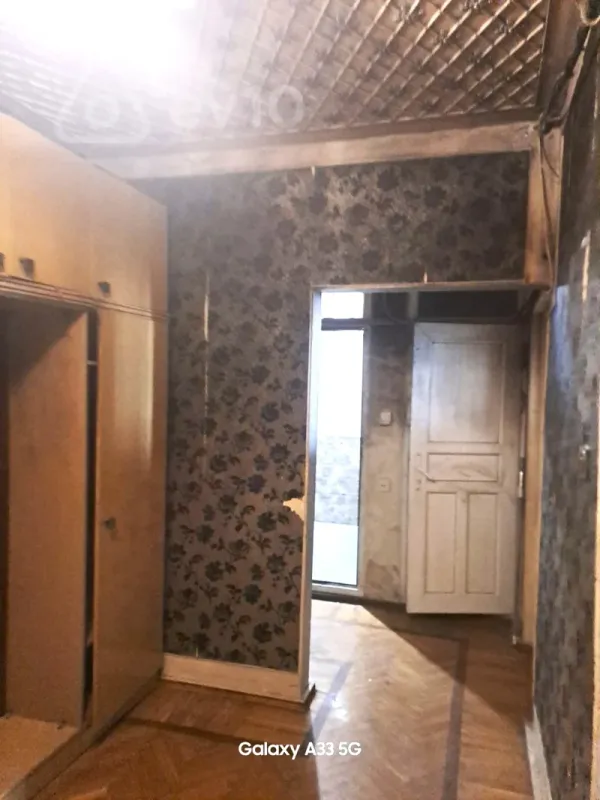 Kirayə verilir 2 otaqlı köhnə tikili 60 m²