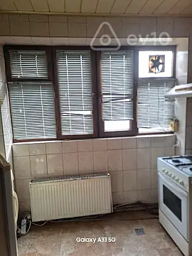 Kirayə verilir 2 otaqlı köhnə tikili 60 m²