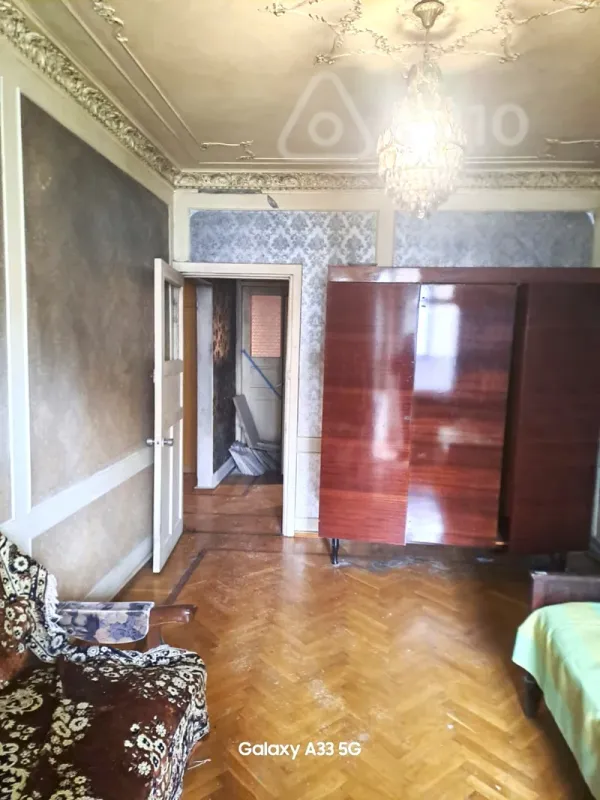 Kirayə verilir 2 otaqlı köhnə tikili 60 m²