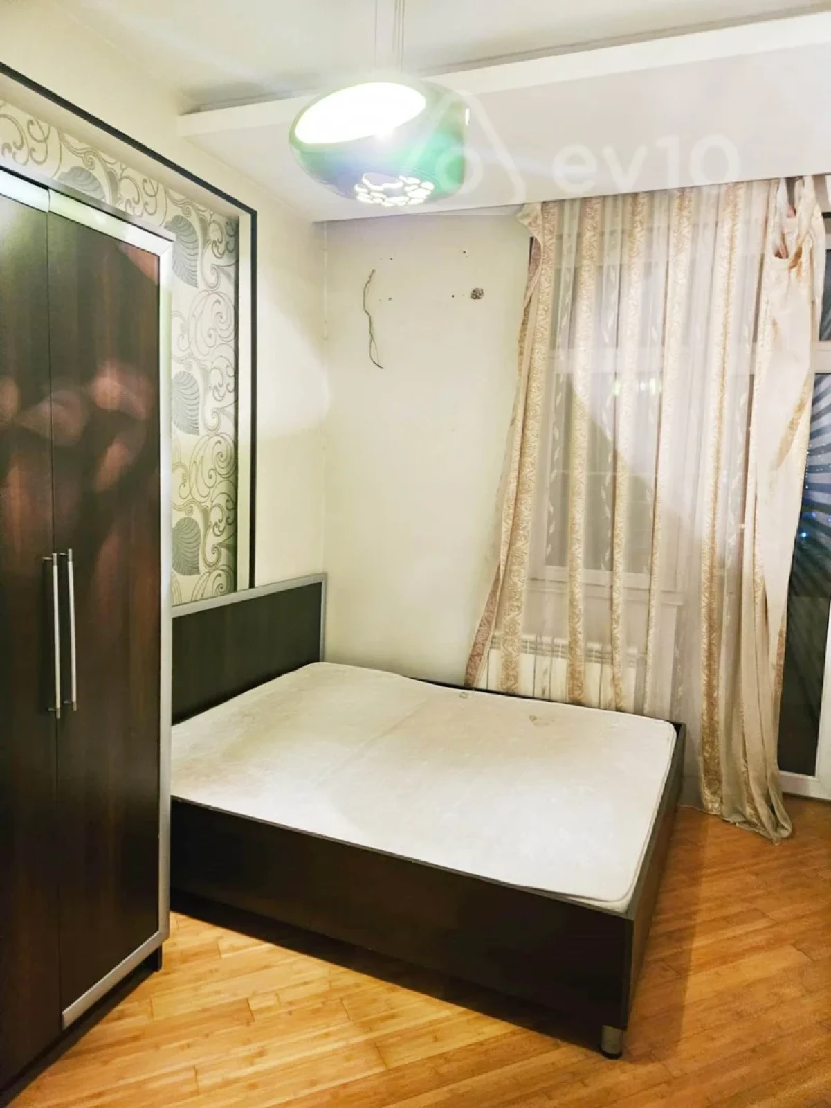 Kirayə verilir 3 otaqlı yeni tikili 95 m²