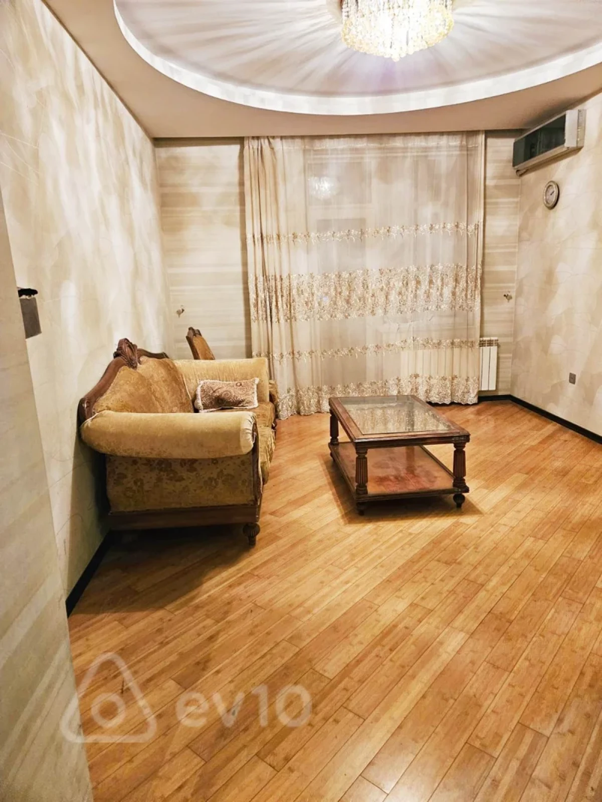 Kirayə verilir 3 otaqlı yeni tikili 95 m²