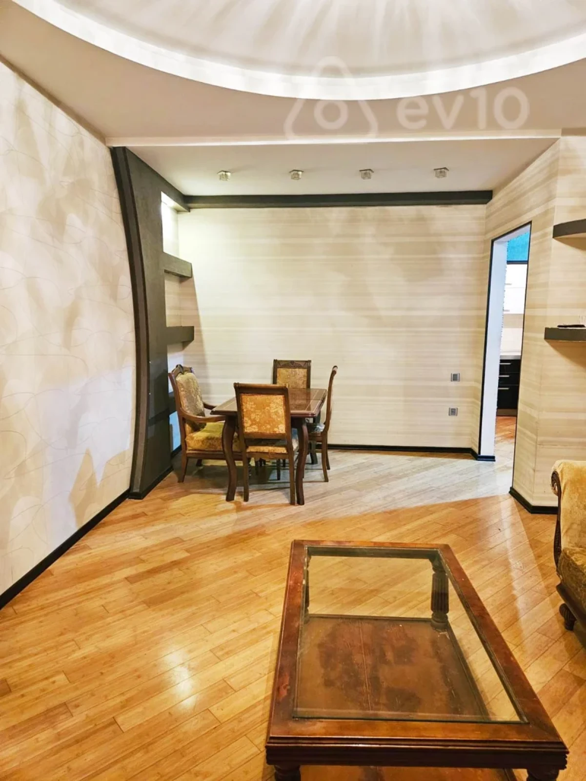 Kirayə verilir 3 otaqlı yeni tikili 95 m²