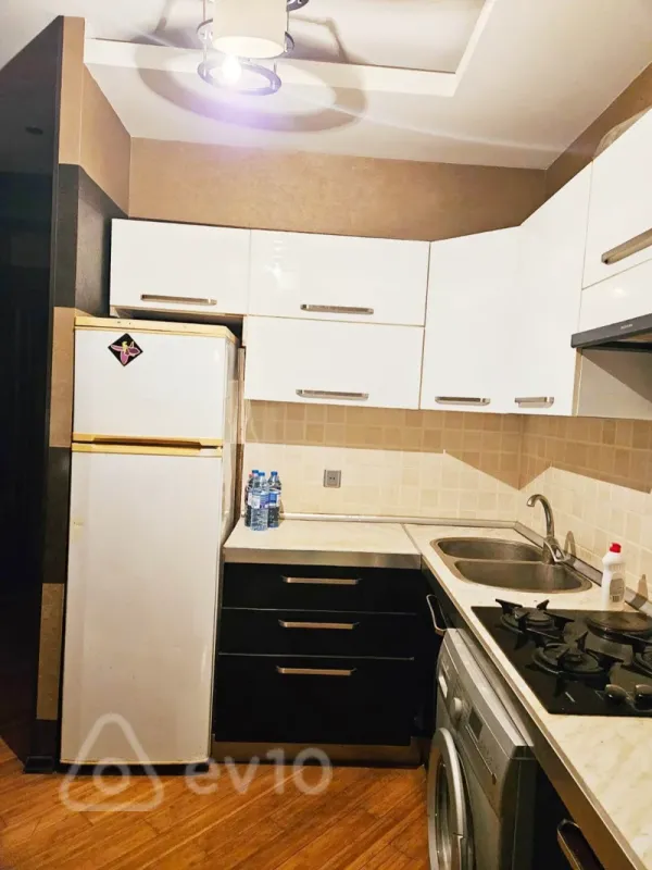Kirayə verilir 3 otaqlı yeni tikili 95 m²