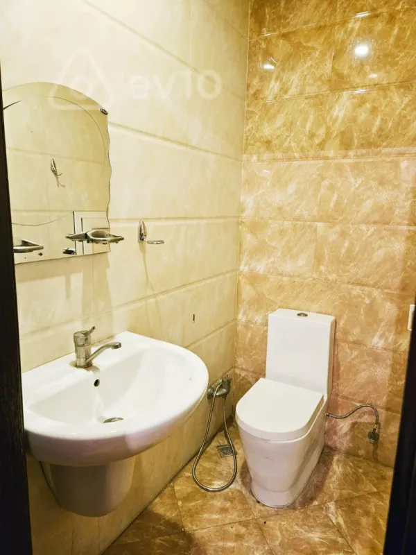 Kirayə verilir 3 otaqlı yeni tikili 95 m²
