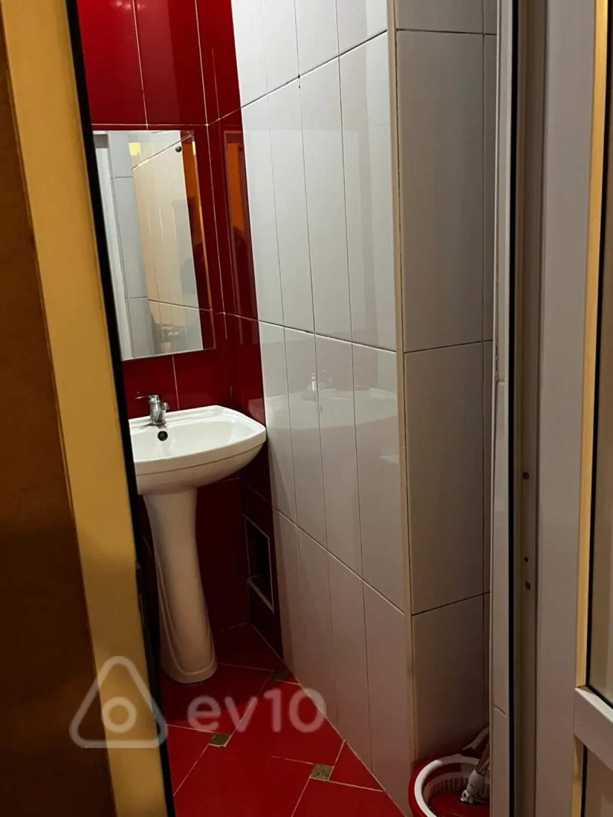 Kirayə verilir 3 otaqlı yeni tikili 100 m²