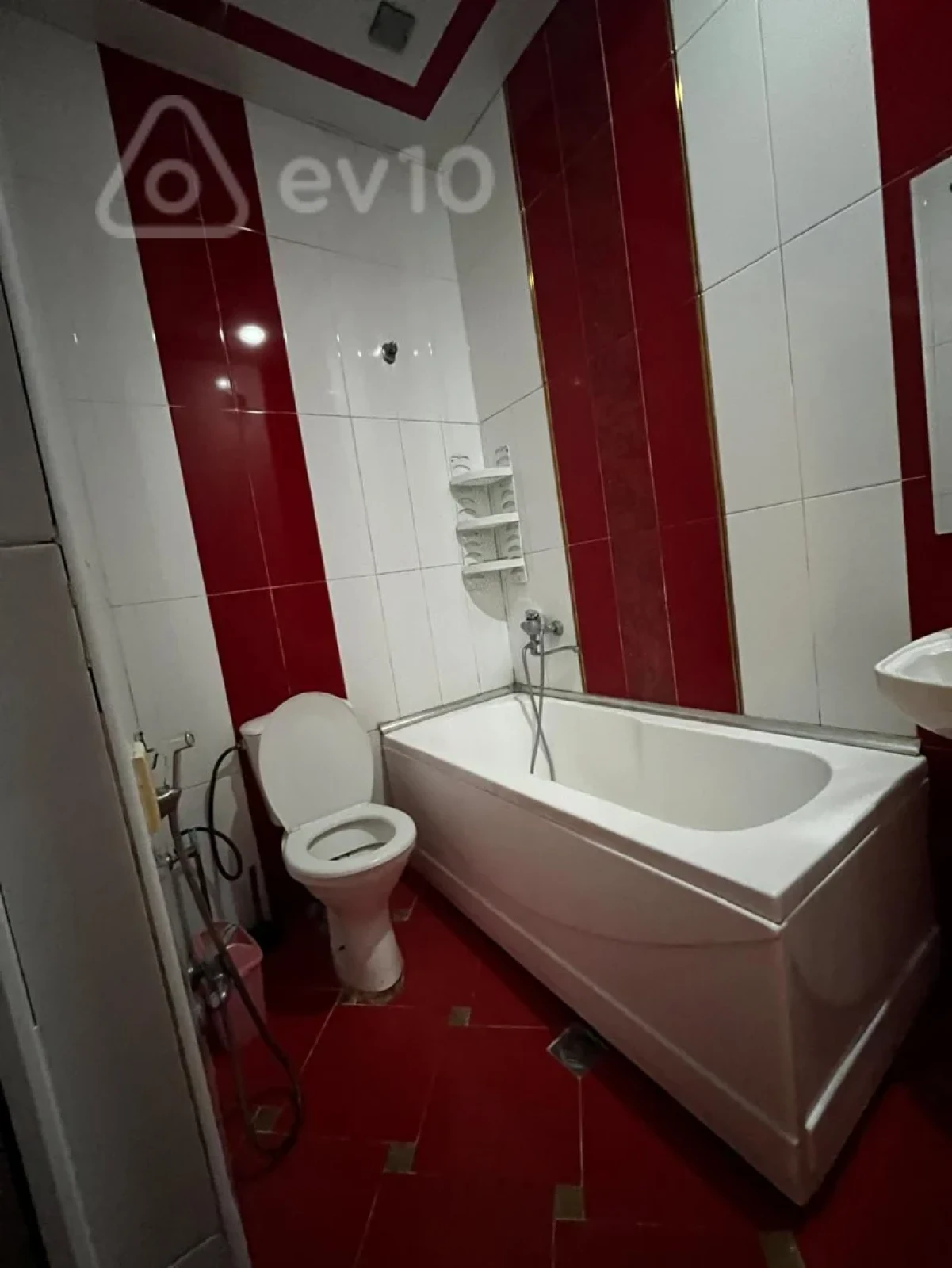 Kirayə verilir 3 otaqlı yeni tikili 100 m²