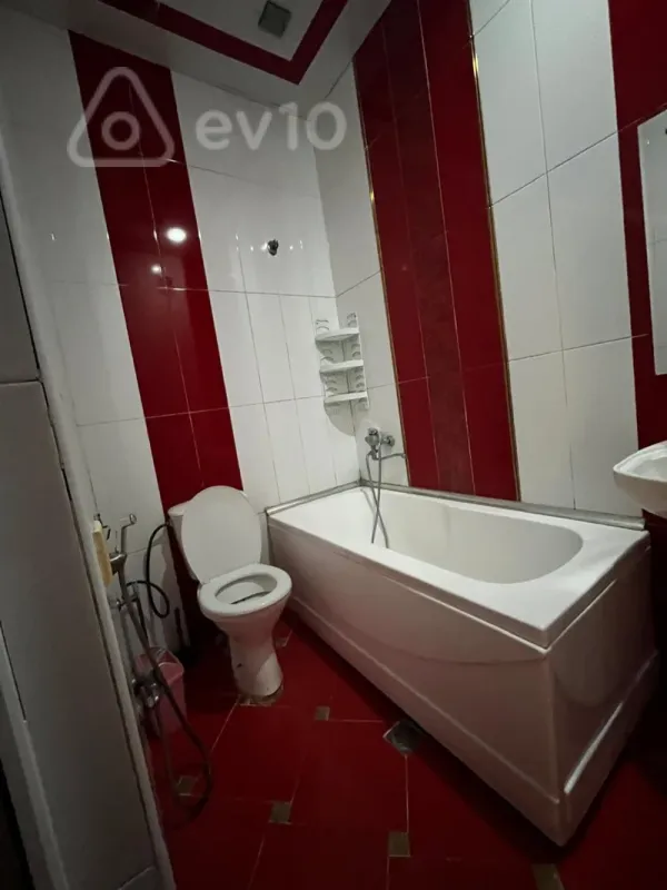 Kirayə verilir 3 otaqlı yeni tikili 100 m²