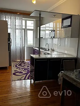 Kirayə verilir 3 otaqlı yeni tikili 100 m²