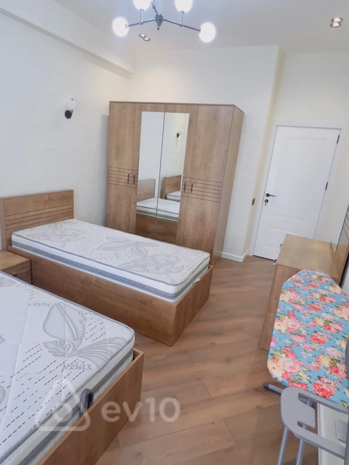 Kirayə verilir 3 otaqlı yeni tikili 100 m²