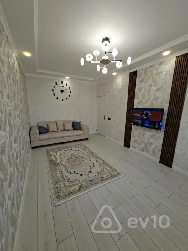 Satılır 2 otaqlı köhnə tikili 60 m²