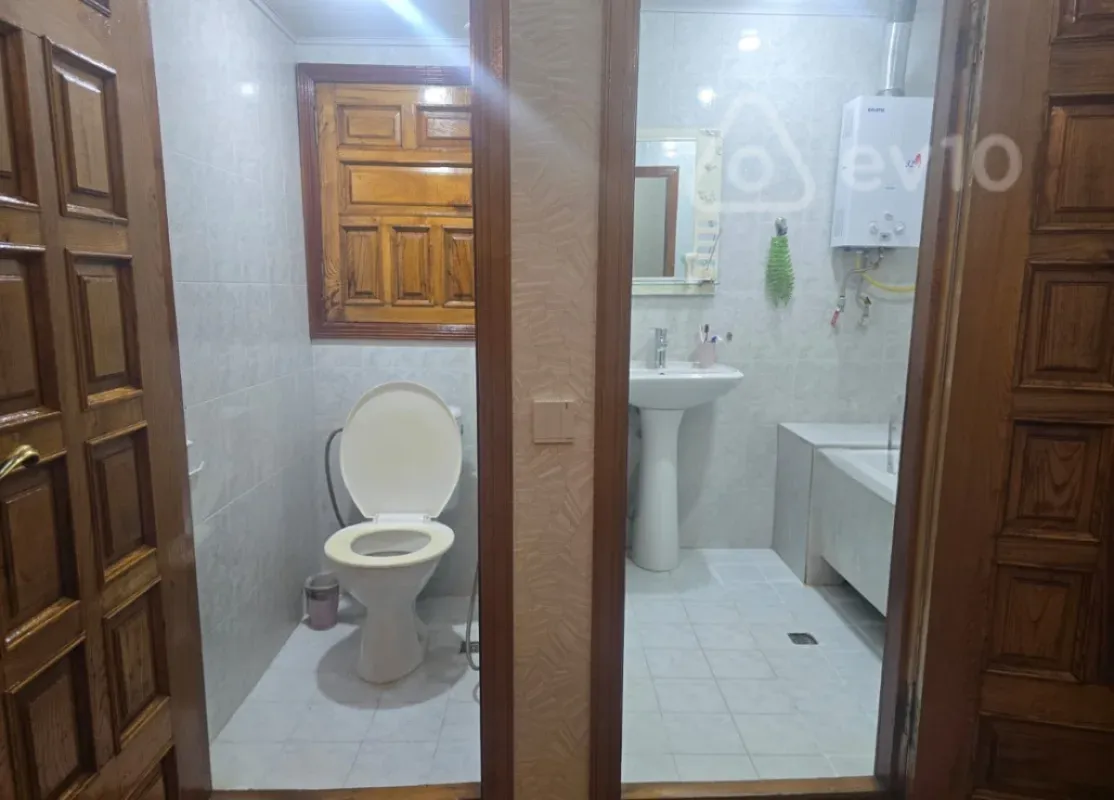 Satılır 3 otaqlı köhnə tikili 82 m²