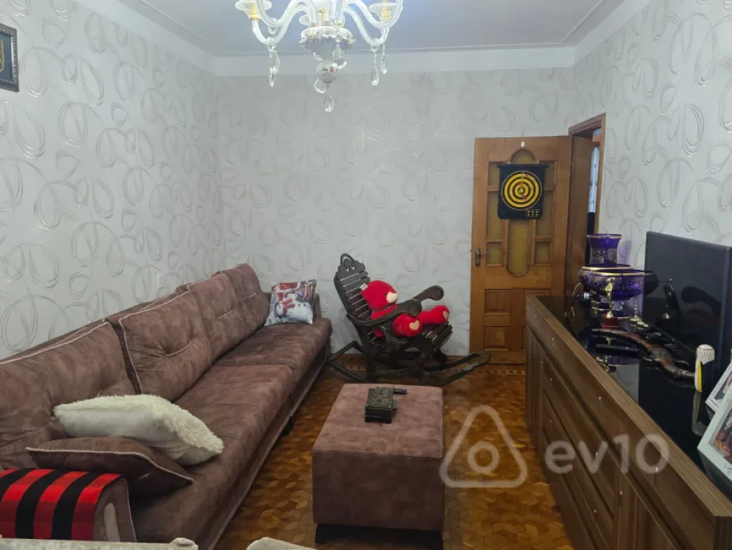 Satılır 3 otaqlı köhnə tikili 82 m²