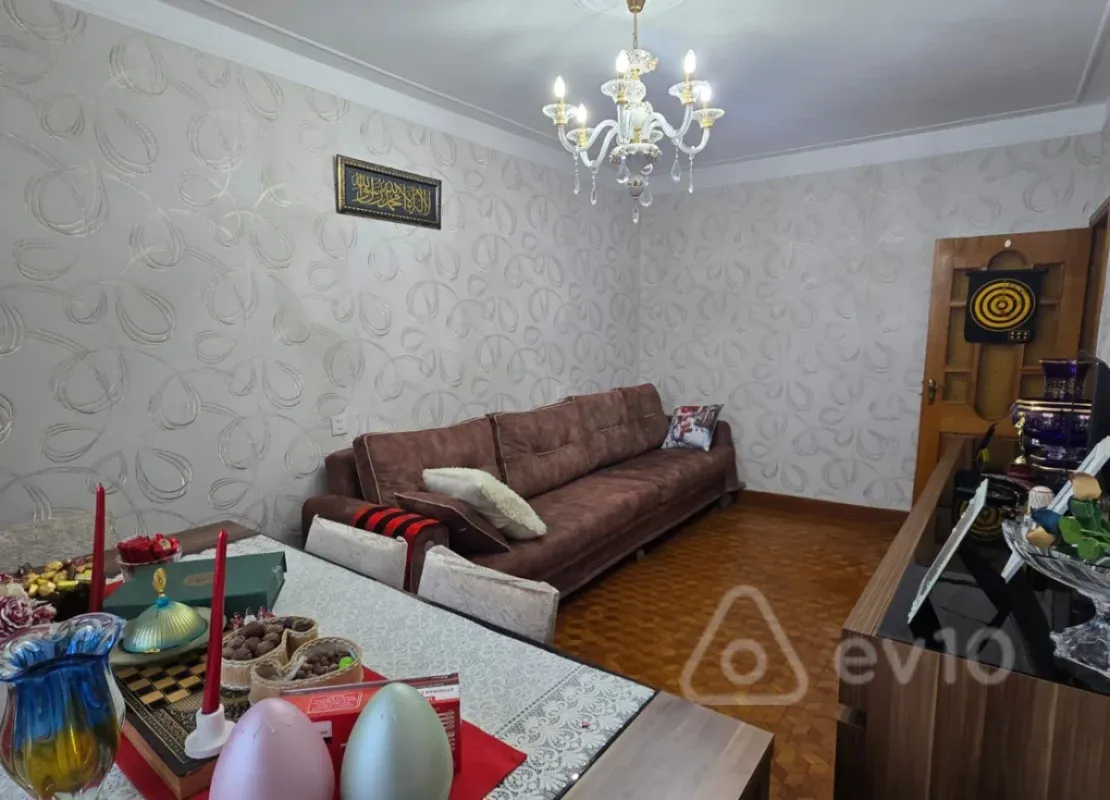 Satılır 3 otaqlı köhnə tikili 82 m²