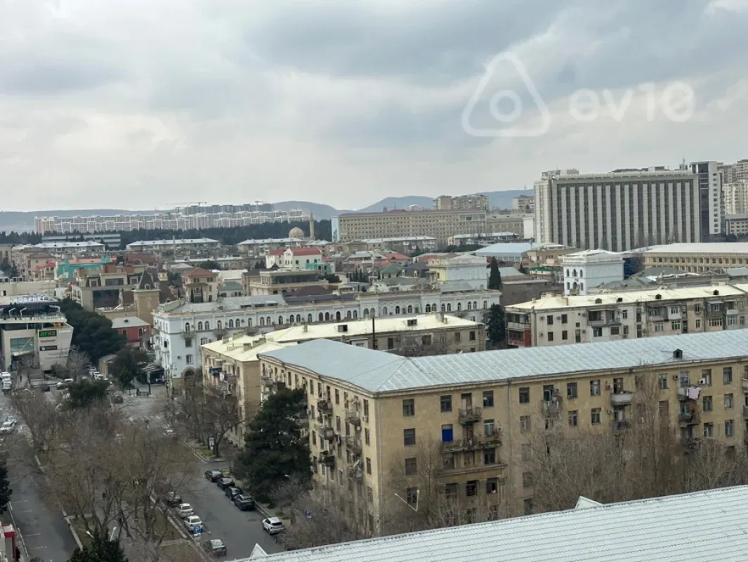 Satılır 3 otaqlı yeni tikili 140 m²