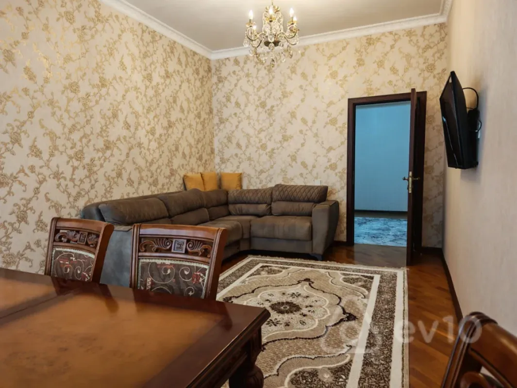 Kirayə verilir 3 otaqlı yeni tikili 95 m²