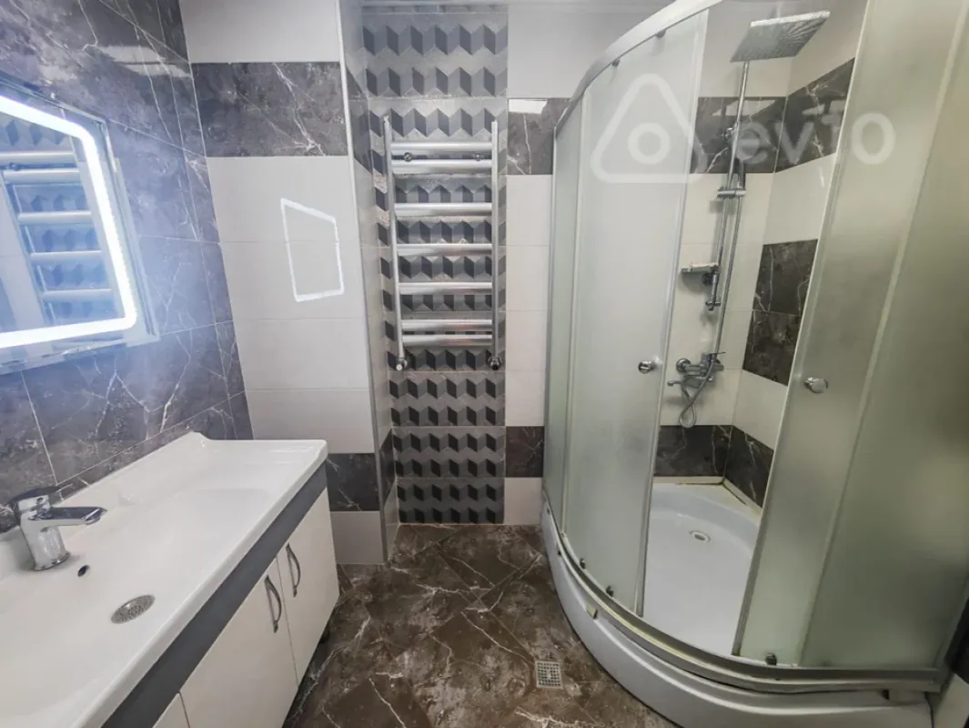 Kirayə verilir 3 otaqlı yeni tikili 95 m²