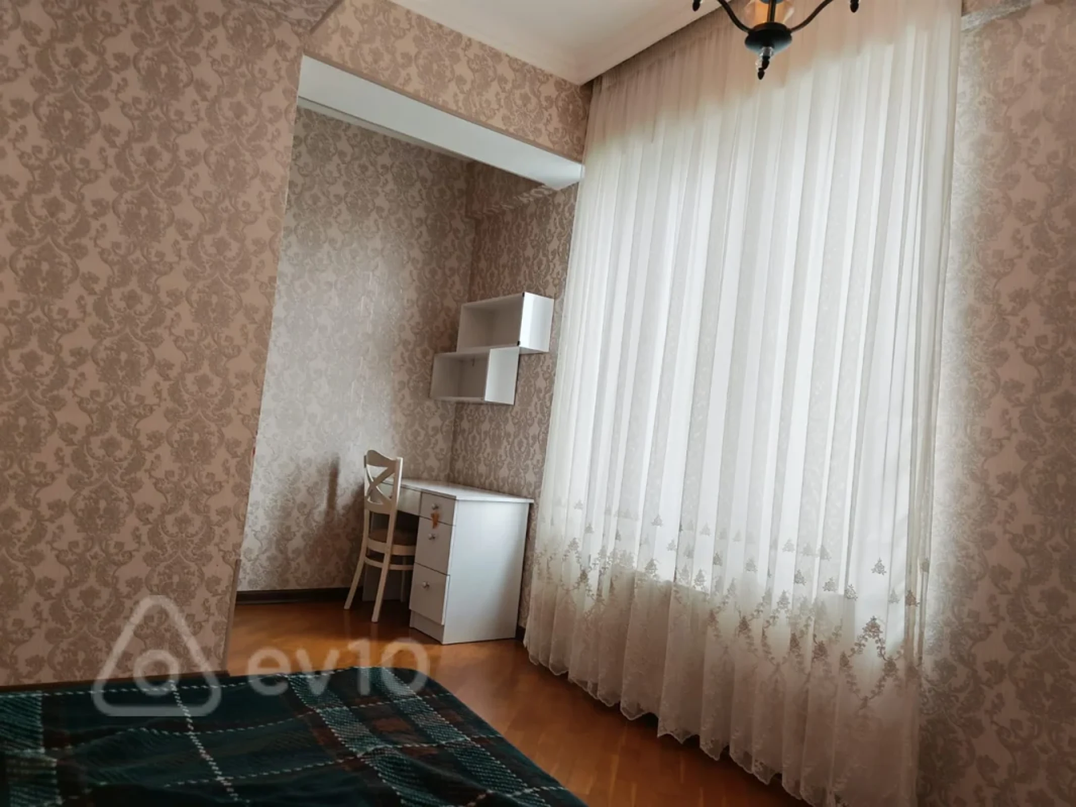 Kirayə verilir 3 otaqlı yeni tikili 95 m²