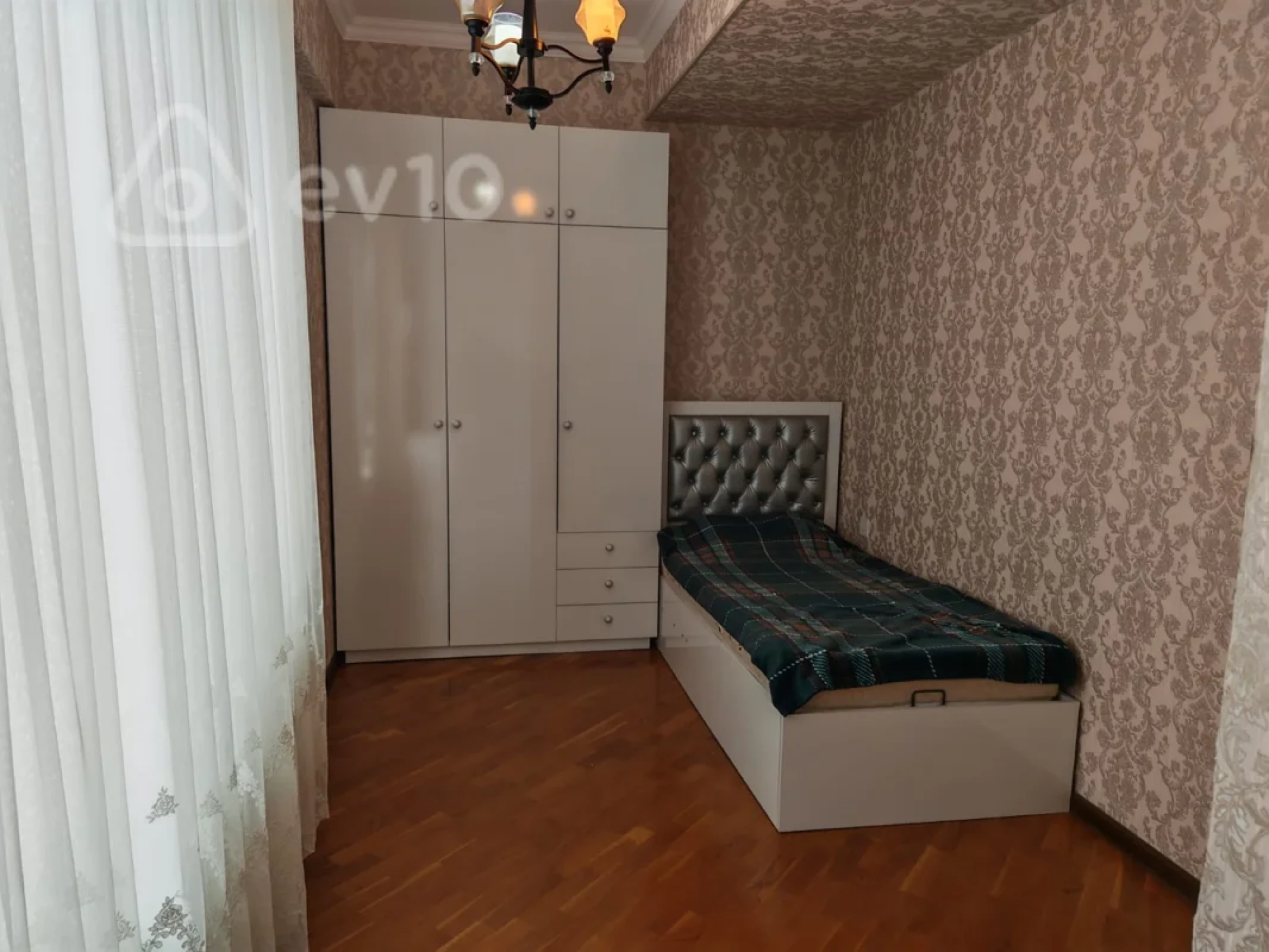 Kirayə verilir 3 otaqlı yeni tikili 95 m²