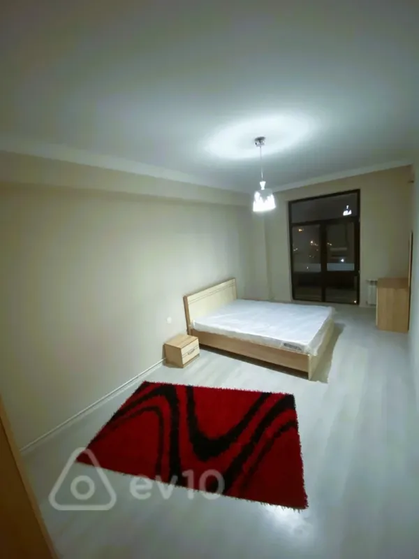 Kirayə verilir 2 otaqlı yeni tikili 65 m²