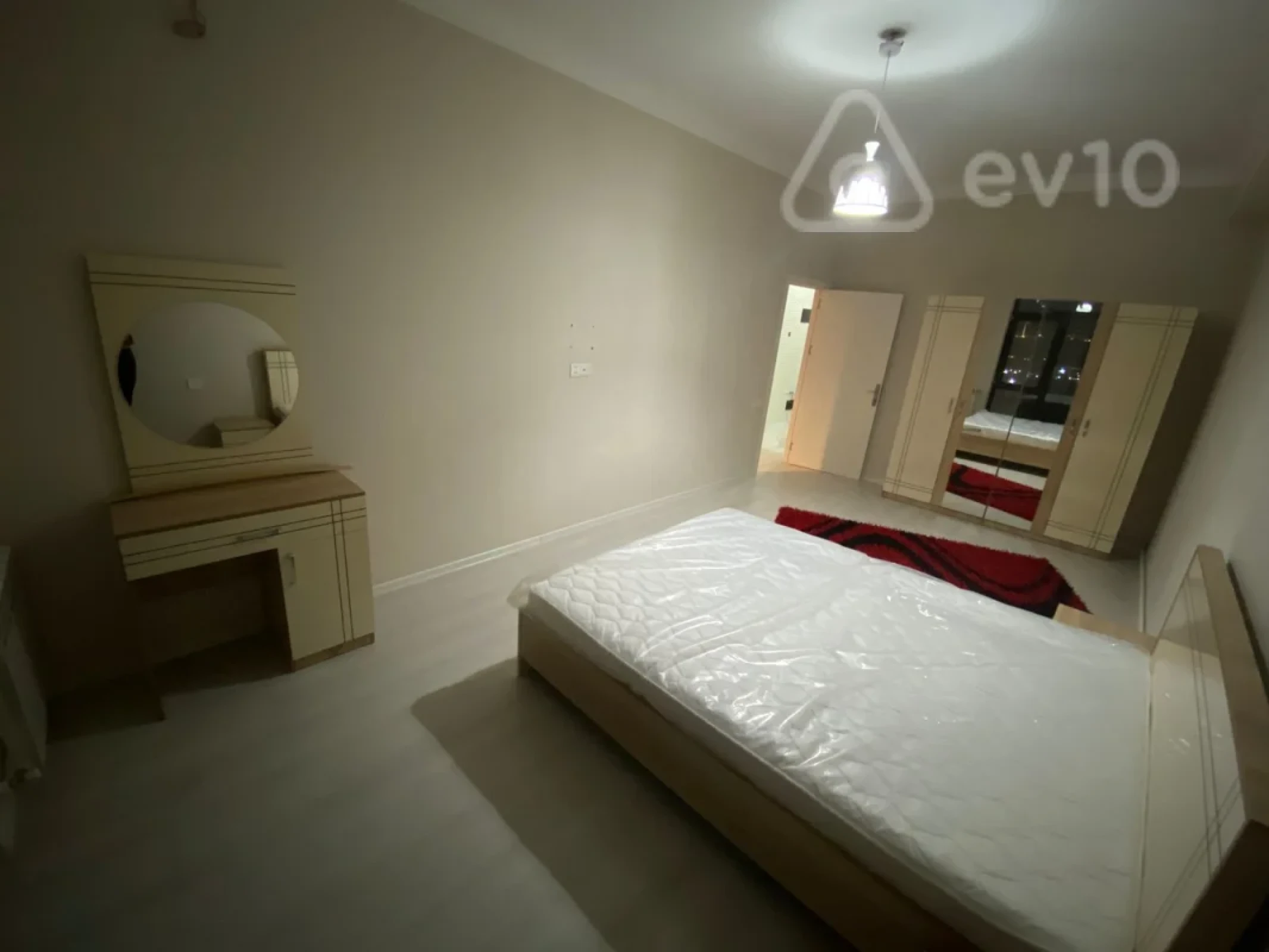 Kirayə verilir 2 otaqlı yeni tikili 65 m²