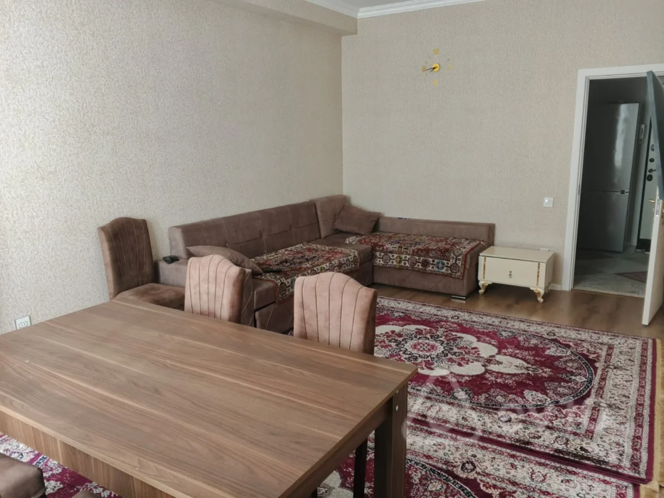 Kirayə verilir 2 otaqlı yeni tikili 60 m²
