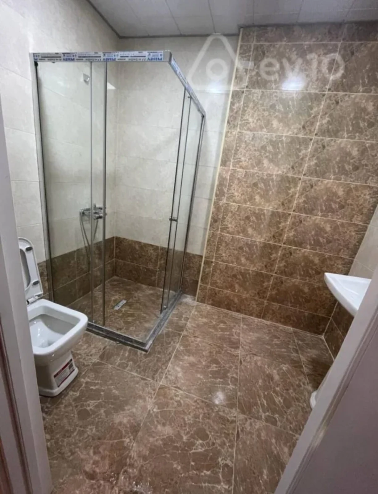 Kirayə verilir 2 otaqlı yeni tikili 60 m²