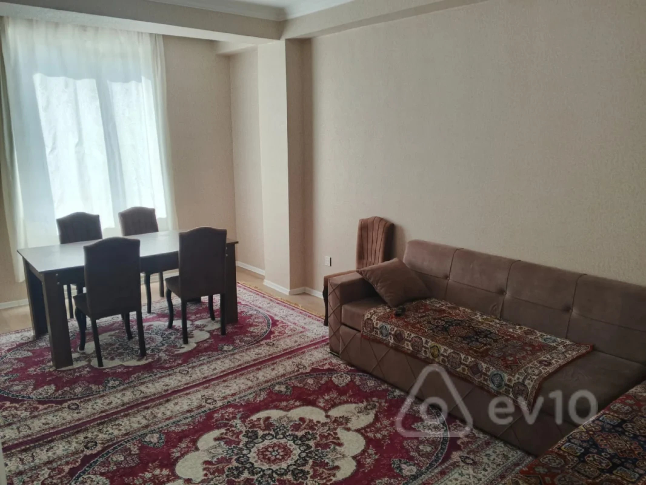 Kirayə verilir 2 otaqlı yeni tikili 60 m²