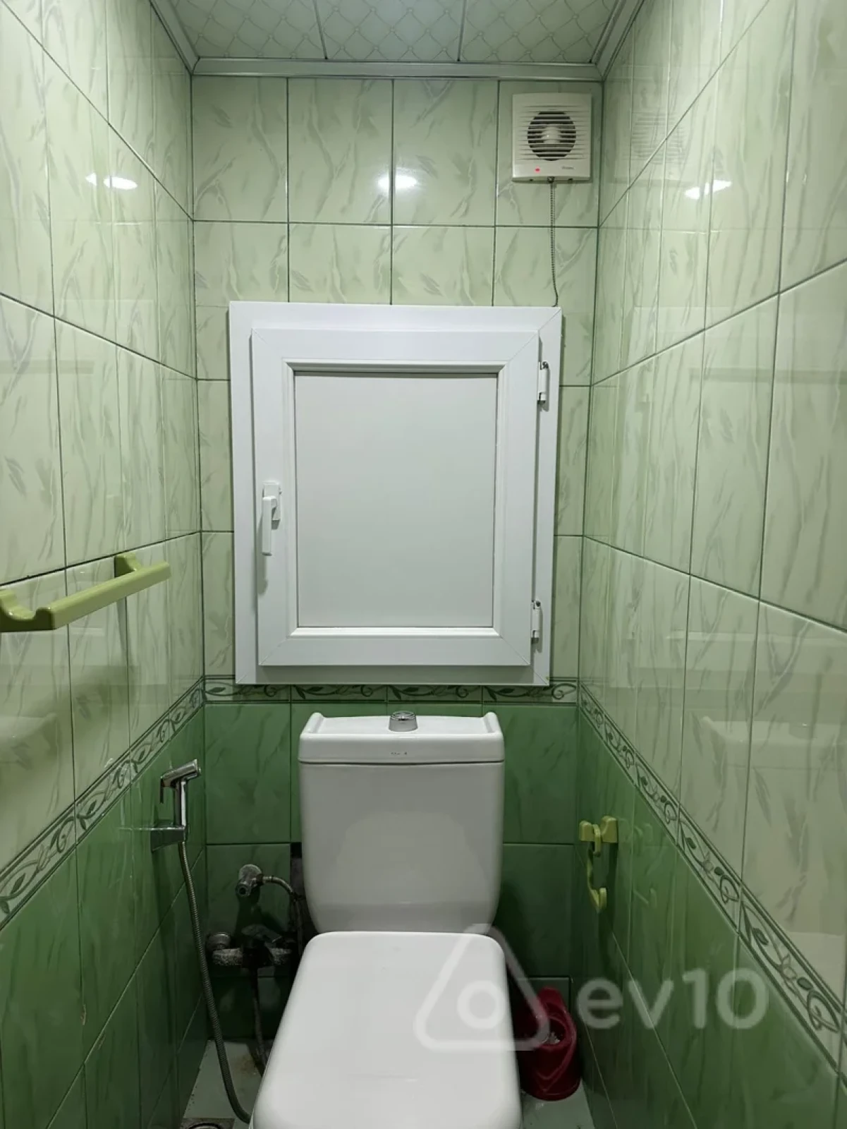 Kirayə verilir 3 otaqlı köhnə tikili 70 m²
