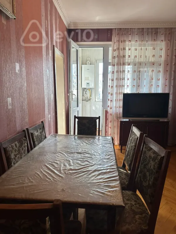Kirayə verilir 3 otaqlı köhnə tikili 70 m²
