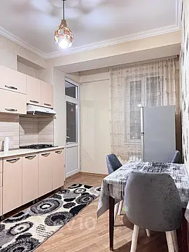Kirayə verilir 2 otaqlı yeni tikili 70 m²