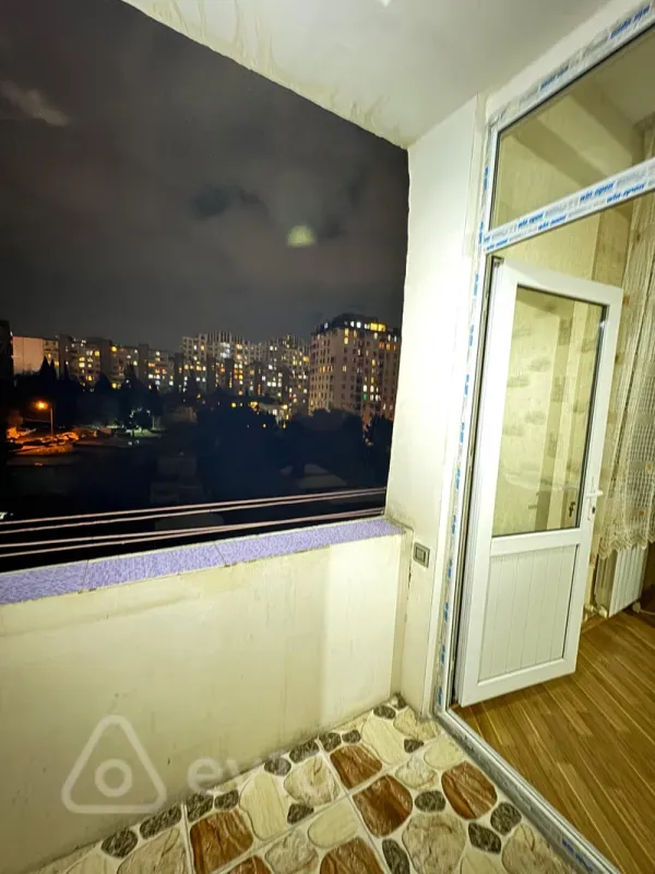 Kirayə verilir 2 otaqlı yeni tikili 70 m²