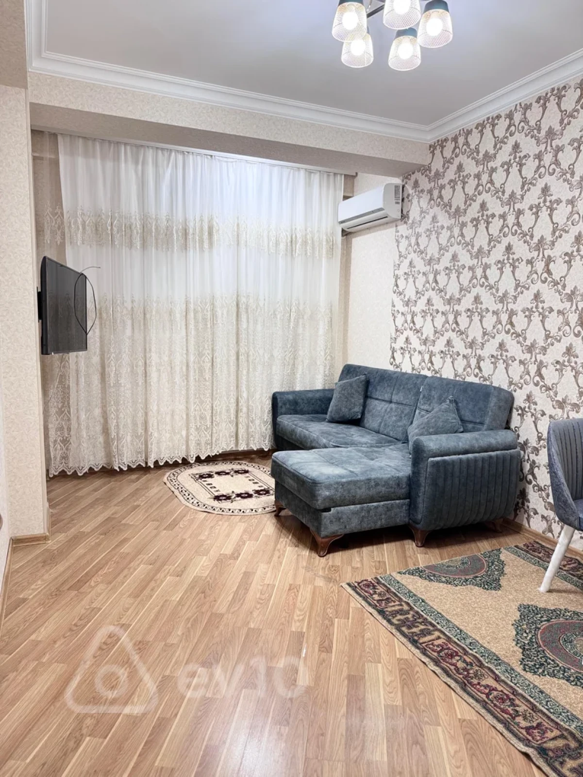 Kirayə verilir 2 otaqlı yeni tikili 70 m²
