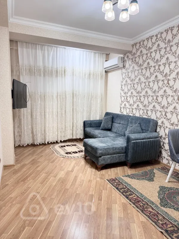 Kirayə verilir 2 otaqlı yeni tikili 70 m²