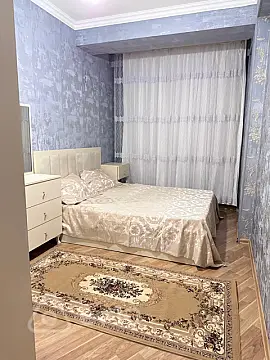 Kirayə verilir 2 otaqlı yeni tikili 70 m²