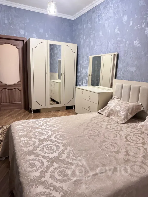 Kirayə verilir 2 otaqlı yeni tikili 70 m²