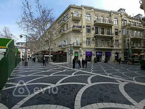 Kirayə verilir 1 otaqlı köhnə tikili 45 m² — Bakı, Səbail 1 otaq 45.00 m²