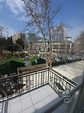 Kirayə verilir 1 otaqlı köhnə tikili 45 m²