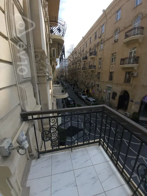 Kirayə verilir 1 otaqlı köhnə tikili 45 m²