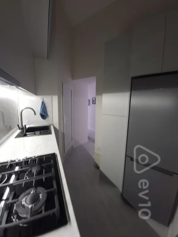 Kirayə verilir 1 otaqlı köhnə tikili 45 m²