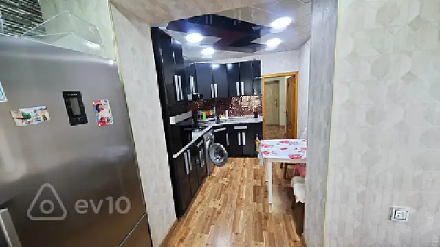 Kirayə verilir 2 otaqlı köhnə tikili 65 m²