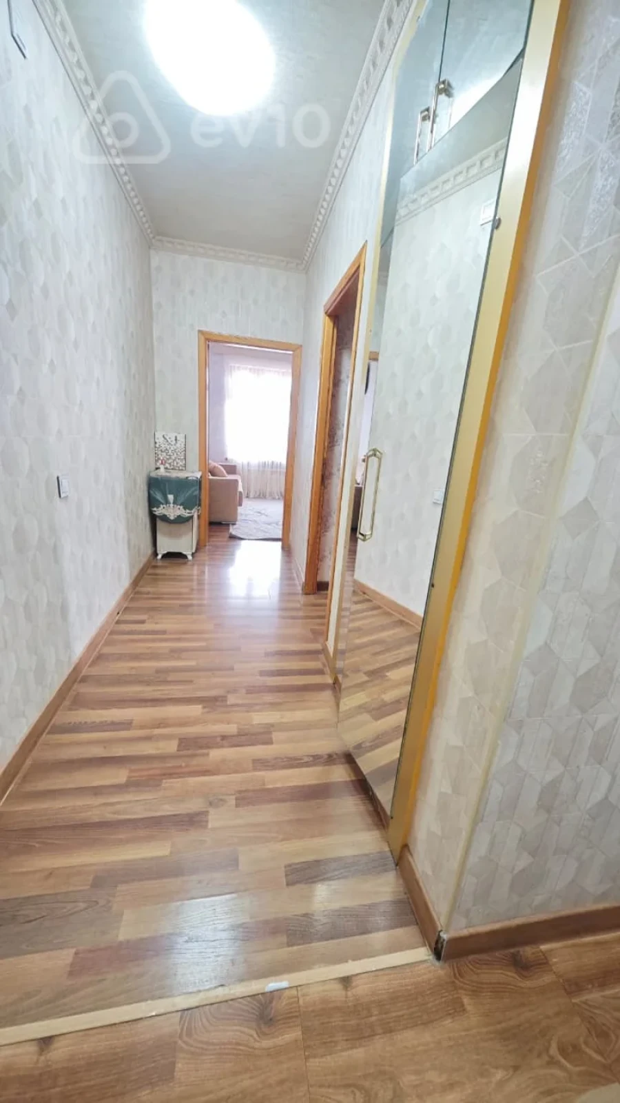 Kirayə verilir 2 otaqlı köhnə tikili 65 m²