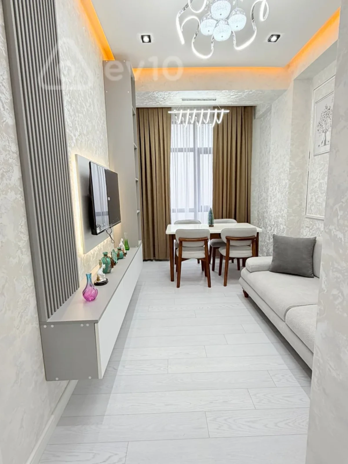 Kirayə verilir 2 otaqlı yeni tikili 50 m²