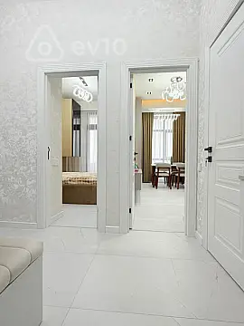 Kirayə verilir 2 otaqlı yeni tikili 50 m²