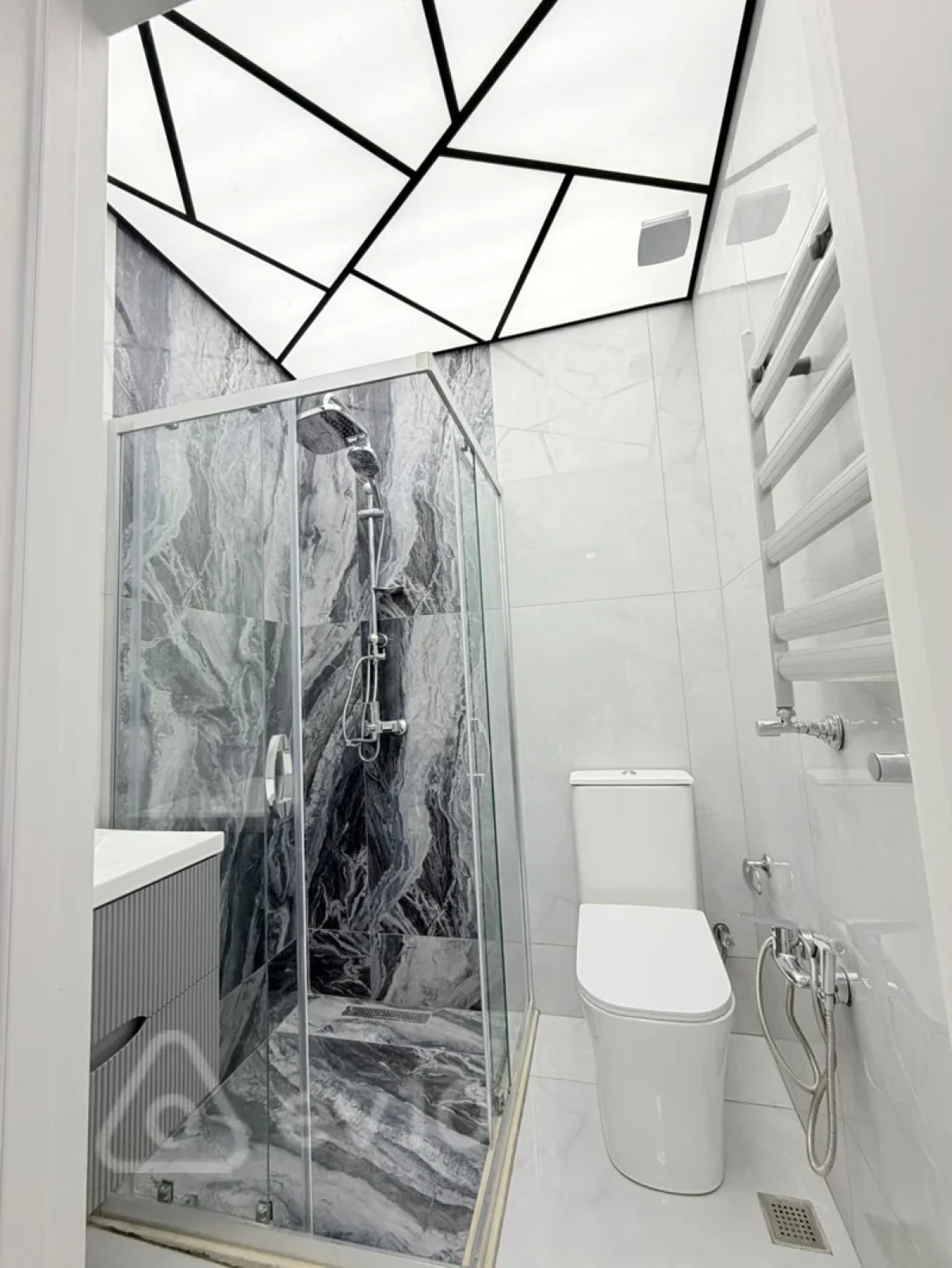 Kirayə verilir 2 otaqlı yeni tikili 50 m²