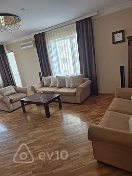 Kirayə verilir 2 otaqlı yeni tikili 85 m²